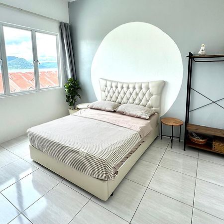 Full Moon Apartment Kuah Esterno foto