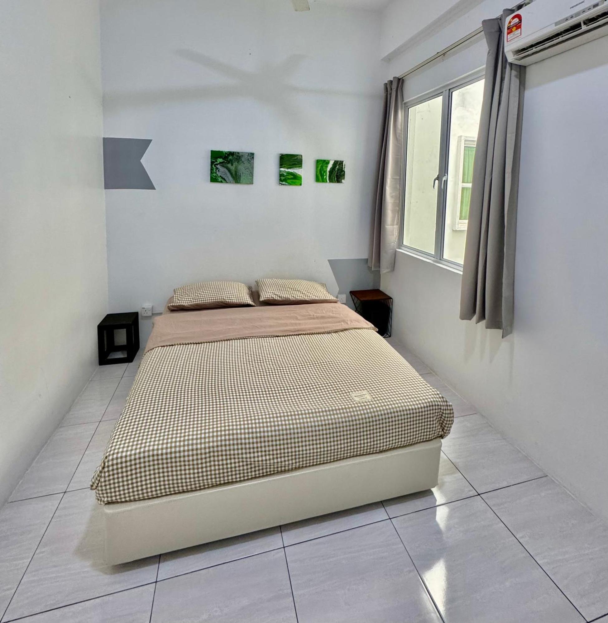 Full Moon Apartment Kuah Esterno foto